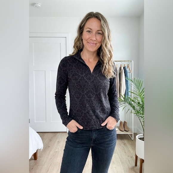 Eddie Bauer Tops - Eddie Bauer Women’s Black Floral 1/4 Zip Pullover